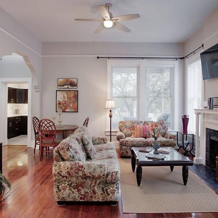 420Waldburg A - Modern Apt With Southern Charm Blocks From Forsyth Apartman Savannah Kültér fotó
